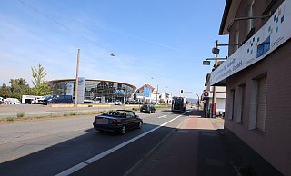 Die Mindener Straße heute: Noch gibt es vier Autospuren und keinen Radweg. - Jörg Stuke