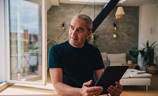 Typisch Single: Früher oder später landen quasi alle Partnersuchenden bei Datingplattformen oder -apps. - Zacharie Scheurer/dpa-tmn