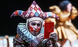 Rigoletto, ein Hofnarr, dem sämtliche Ideale abhandengekommen sind, verkörpert durch Schauspieler Stefan Imholz. - Sarah Jonek