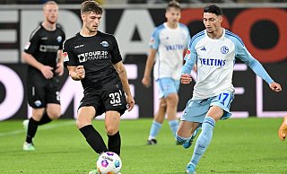Im Hinspiel zeigte SCP-Verteidiger Marcel Hoffmeier (l.), hier gegen den Schalker Yusuf Kabadayi, eine seiner bislang besten Saisonleistungen. - Imago Images