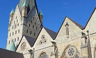 Die Idee von "Die Fraktion", dass die Stadtverwaltung Photovoltaik-Anlagen auf dem Domdach anregt, kommt nicht gut an. - Hans-Hermann Igges