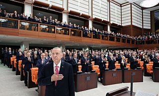 Der türkische Präsident Recep Tayyip Erdogan legt den Eid ab. - Präsidialamt der Türkei/dpa