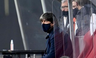 Startet in ein schwieriges Jahr 2021: Bundestrainer Joachim Löw. - Foto: Robert Michael/dpa-Zentralbild/dpa