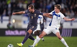 Bayern-Stürmer Harry Kane (l) siegt mit England in Helsinki. - Bradley Collyer/PA Wire/dpa