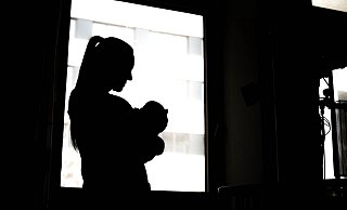 Nur wenige Fußballerinnen entscheiden sich während ihrer Karriere für ein Kind. - Sina Schuldt/dpa