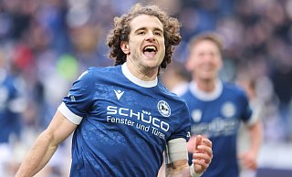 Arminia-Kapitän Mael Corboz bejubelt seinen wichtigen Führungstreffer gegen Erzgebirge Aue. - Oliver Krato