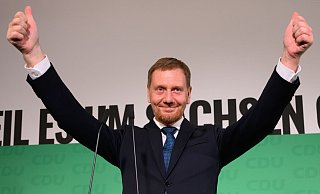 Die CDU von Ministerpräsident Kretschmer ist bei der Landtagswahl in Sachsen auf den ersten Platz gekommen. - Robert Michael/dpa