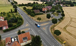 An der Kreuzung zur Bundesstraße 68 bei Dörenhagen haben sich mehrfach schwere Unfälle ereignet. - Jens Reddeker