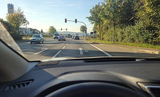 Am Hüller Kreuz auf der B239 in Kirchlengern sind zwei Männer attackiert worden. - Florian Weyand