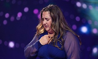 Öffnete ihr Herz: "Selfiesandra" aus Bielefeld bei ihrem emotionalen Auftritt. - RTL/Stefan Gregorowius