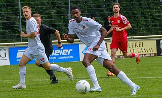 Soufian Kaba (Mitte) erzielte den Siegtreffer für den VfL. - Andreas Zobe