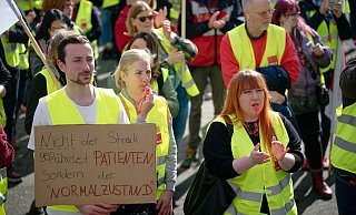 Mehr Geld, mehr Zeit: Dafür protestieren die Beschäftigten im öffentlichen Dienst. - Henning Kaiser/dpa