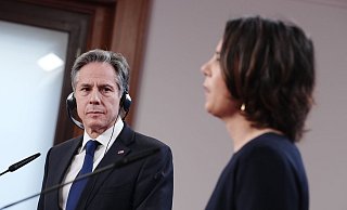 Bundesaußenministerin Annalena Baerbock und ihr us-amerikanischer Amtskollege Antony Blinken. - Foto: Kay Nietfeld/dpa-Pool/dpa