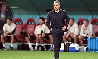 Bundestrainer Hansi Flick muss sein Team nun aufrichten. - Federico Gambarini/dpa