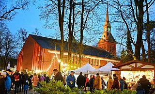 Der Weihnachtsmarkt in Eckardtsheim. - Barbara Franke