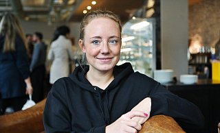 Ann-Christin Klos im M Kaffee in der Bielefelder Altstadt. - Sarah Jonek