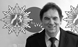 Der ehemalige Polizeidirektor des Kreises Höxter, Detlef Stüven, verstarb unerwartet im Alter von 67 Jahren. - Polizei Minden-Lübbecke Der ehemalige Polizeidirektor des Kreises Höxter, Detlef Stüven, verstarb unerwartet im Alter von 67 Jahren. - Polizei Minden-Lübbecke