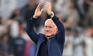Bleibt Trainer der französischen Fußball-Nationalmannschaft: Didier Deschamps. - Robert Michael/dpa