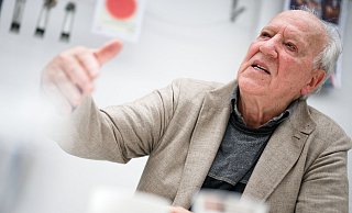 Filmregisseur Werner Herzog (83) hat mit seinem Instagram-Account für Aufsehen gesorgt. - Henning Kaiser/dpa