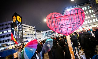 Am 30. Januar demonstrierten fast 30.000 Menschen auf dem Jahnplatz gegen Rechtsextremismus. Organisiert worden war die Protestaktion vom Bündnis gegen Rechts. - Sarah Jonek
