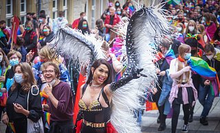 Volles Haus: Der CSD in der Bielefelder City lockte Tausende an. - Sarah Jonek