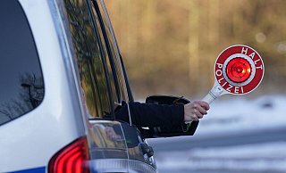 Der ADAC warnt vor der bewusstseinsverändernden Wirkung von Cannabis für Autofahrer. - Marcus Brandt/dpa