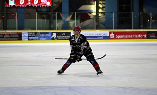 Die nächste deutliche Niederlage: Beim 3:7 in Erfurt gaben die Spieler des Herforder EV (hier Dennis König) keine gute Figur ab. - Yvonne Gottschlich