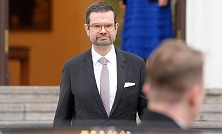 Buschmann hatte am Donnerstag seine Entlassungsurkunde von Bundespräsident Frank-Walter Steinmeier entgegengenommen. (Archivbild) - Kay Nietfeld/dpa