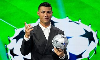 Nach der Ehrung kommt die Nationalmannschaft: Ronaldo ist wieder für Portugal dabei. - Gregorio Borgia/AP