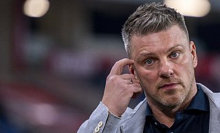 Paderborns Trainer Lukas Kwasniok konnte mit der Leistung seines Teams in Hannover zufrieden sein. - picture alliance/dpa Paderborns Trainer Lukas Kwasniok konnte mit der Leistung seines Teams in Hannover zufrieden sein. - picture alliance/dpa