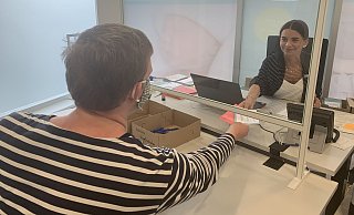 Wer seine Briefwahl im Rathaus abgibt, muss einiges beachten. - Stadt Gütersloh