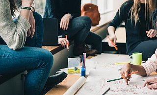 Im Rahmen der schulbezogenen Sozialarbeit verfügt nun nahezu jede Paderborner Schule über mindestens eine halbe Sozialarbeitsstelle vor Ort. - Pixabay/StockSnap