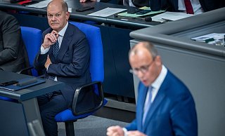 Bundeskanzler Scholz und Oppositionsführer Merz: Gibt es eine Verständigung über einen Neuwahltermin? - Michael Kappeler/dpa