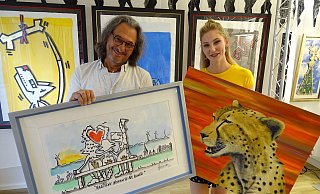 "Magische Momente am Monte": Herman Reichold und seine Assistentin Lara Wenzel geben schon vor Beginn von Libori einen exklusiven Blick auf das diesjährige Li(e)boribild frei. Lara Wenzel stellt in diesem Jahr zum ersten Mal ein eigenes Werk mit aus. - Kristina Grube