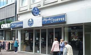 Die ehemaligen Geschäftsräume von Meyerbeer Coffee seit dem Frühjahr aktuell leer. Doch bald soll ein Nachfolger einziehen. - Sabine Kauke