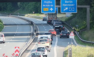 Das Autobahnkreuz Bad Oeynhausen mit Blick in Richtung Vlotho. Die Bundesstraße wird ab Montag zur Baustelle. - Ulf Hanke