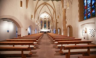 Blick in die St.-Jodokus-Gemeinde in Bielefeld. - Andreas Zobe / Neue Westfaelische