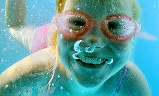 Zum Lachen ist ihnen allerdings nicht zumute: Die Interessengemeinschaft "Lebenswertes Bünde" sei letzte Woche "zweimal überrascht" worden. - Roland Weihrauch/dpa