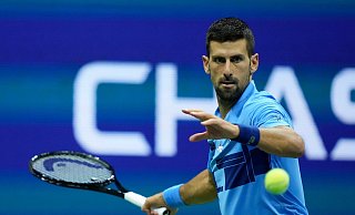 Novak Djokovic scheitert bei den US Open in der dritten Runde - so früh wie seit 2006 nicht mehr. - Julia Nikhinson/AP/dpa
