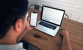 Die Täter hatten eine seriös wirkende Platform aufgebaut. - (Symbolbild) Pixabay