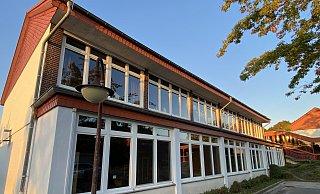 Die Grundschule Löhne-Ort ist ein verschachtelter Komplex mit ganz unterschiedlichen Gebäuden. Aus Sicht der Fachleute wäre ein Neubau eine sinnvolle Lösung. - Dirk Windmöller