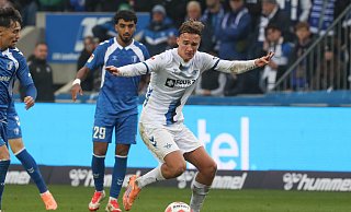 SCP-Akteur Luis Engelns, der hier am Ball ist, klagte nach dem Spiel in Magdeburg über Oberschenkelprobleme und verzichtet nun auf die Reise zur deutschen U19-Nationalmannschaft. - Picture Alliance