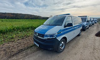 Eine Hundertschaft der Osnabrücker Polizei war auch am 5. November 2024 in Dissen vor Ort, um nach dem Vermissten zu suchen. - Claus Meyer