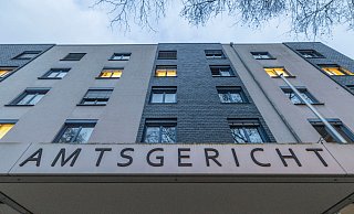 Das Amtsgericht Leverkusen hat wegen der Planung und Vorbereitung eines Terroranschlags einen Haftbefehl gegen einen 15-Jährigen aus dem Rheinisch-Bergischen-Kreis in Nordrhein-Westfalen erlassen. - Christoph Reichwein/dpa