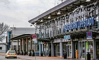 Der Flughafen Paderborn steht vor der Insolvenz in Eigenverantwortung. - Jens Reddeker