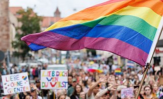 Der Juni gilt als sogenannter Pride Month. - Daniel Karmann/dpa