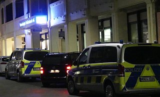 Am späten Mittwochabend gab es einen größeren Polizeieinsatz in der Warburger Innenstadt. - Hubert Rösel