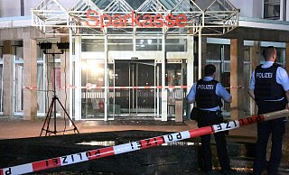 Die Filiale der Kreissparkasse Halle in Werther ist in der Nacht zu Mittwoch Opfer von Geldautomaten-Sprenger geworden.  - Andreas Eickhoff