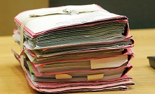 Umfangreiches Aktenmaterial dokumentiert die beiden Gerichtsverfahren. - (Symbolbild): Wolfgang Rudolf