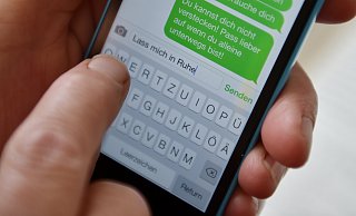 Über Monate hinweg soll die 36-Jährigem dem Mann im Kreis Gütersloh nachgestellt haben. - Angelika Warmuth